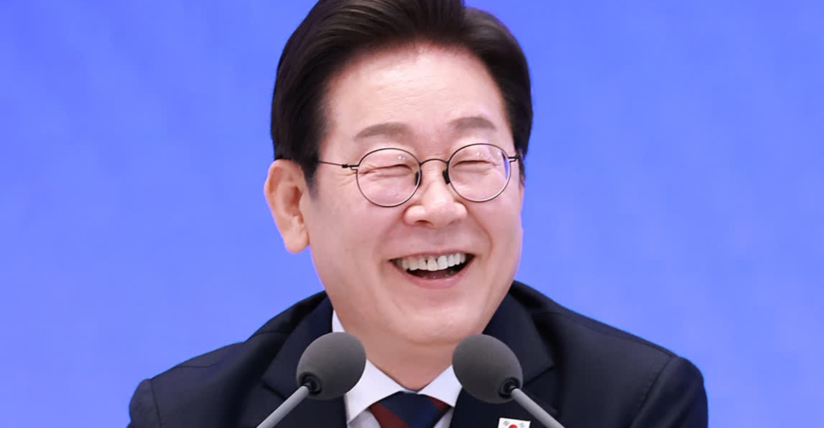 이재명 대통령 “고유가 피해지원금, 포퓰리즘 아냐…현찰 나눠주기 표현 과해”