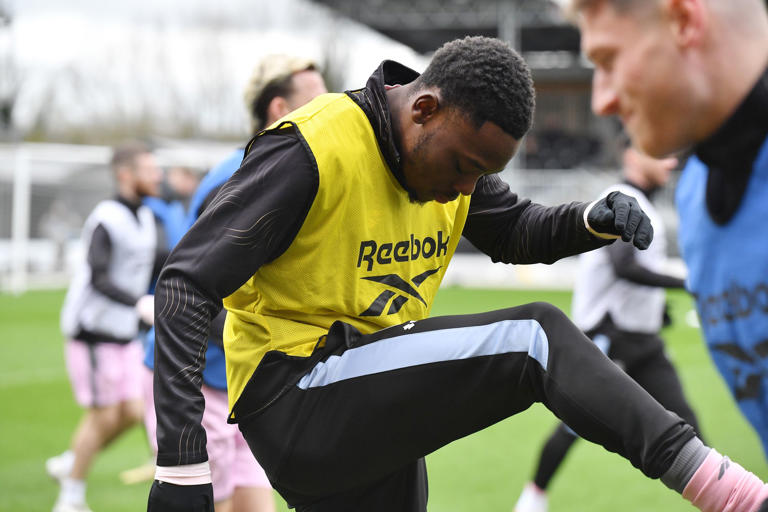 Toby Lock's MK Dons player ratings after the draw with Oldham Athletic