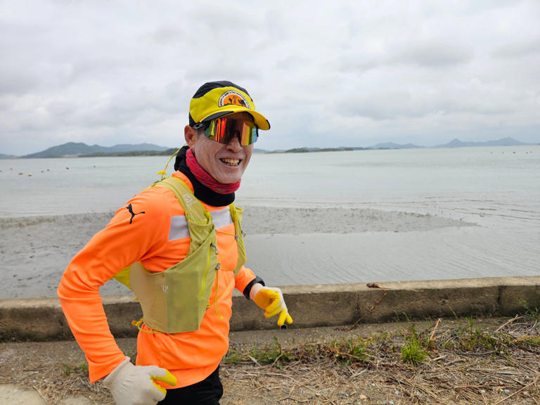 Retired colonel completes 4,500 km Korea Dulle-gil trail