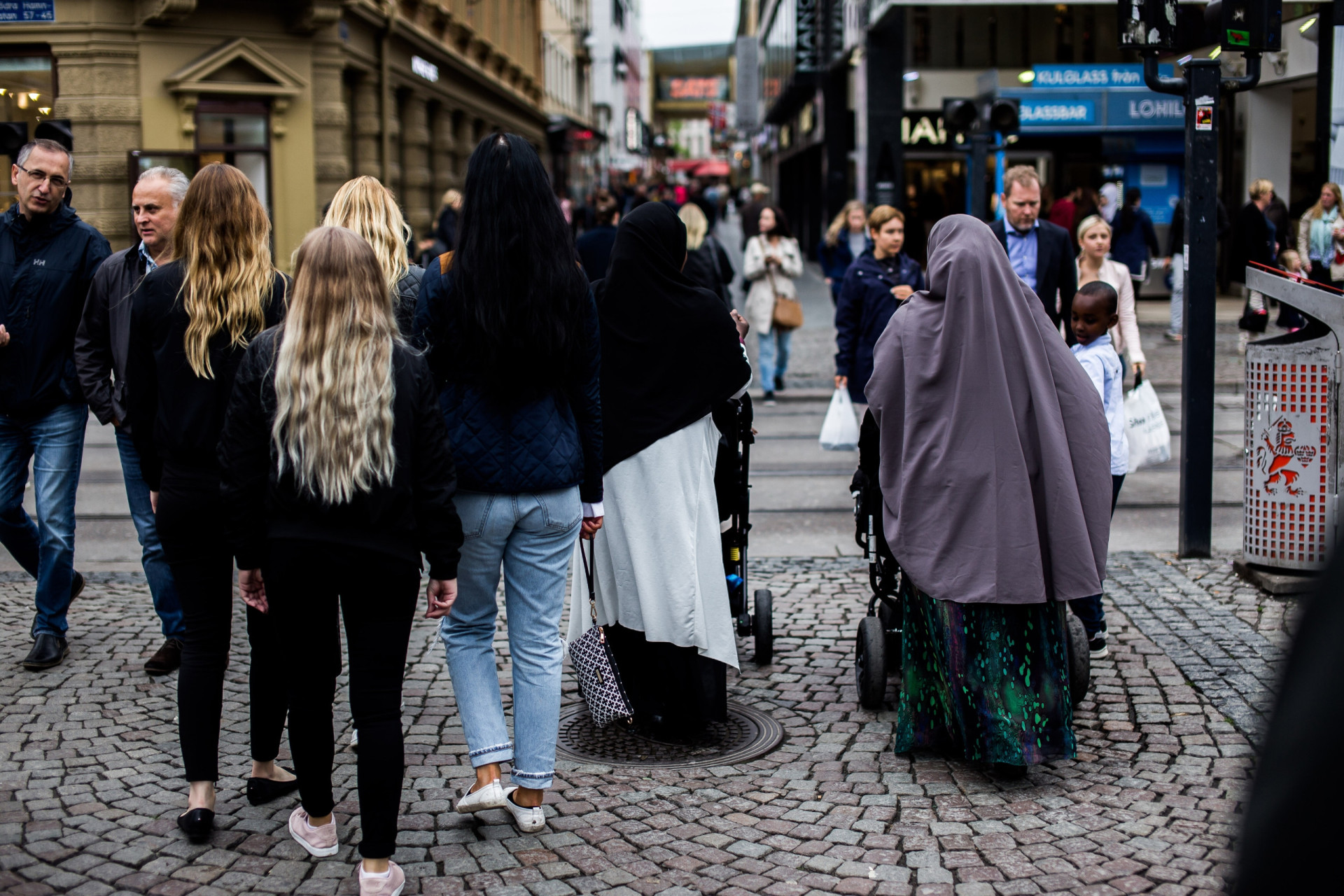 Which EU countries are granting the most citizenships?