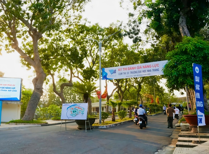 Khai gian tuổi để dự thi đánh giá năng lực