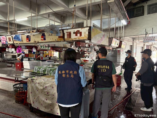 高雄毒春捲太嚇人！他曝童年「放6小時照吃」都沒事　網揭關鍵原因