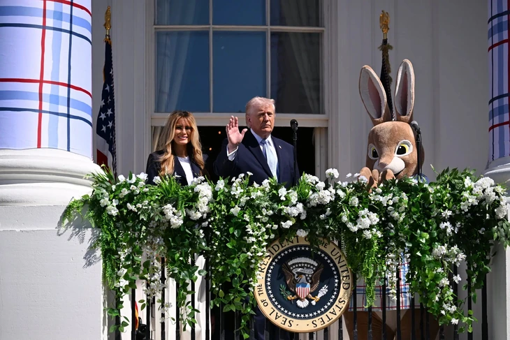 Ông Trump kể chuyện Iran và ông Biden trong lễ lăn trứng Phục sinh