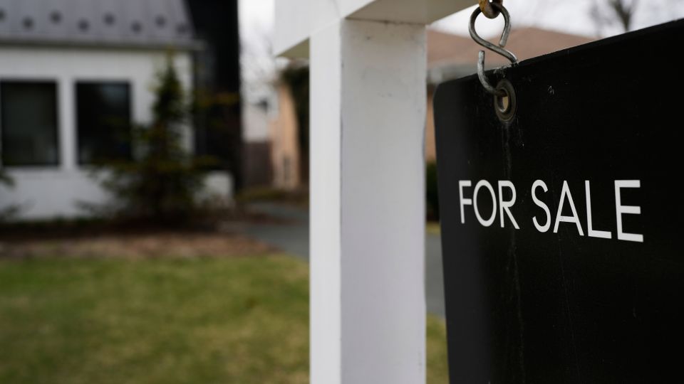 Spring home sales rise despite mortgage rate surge and war fears