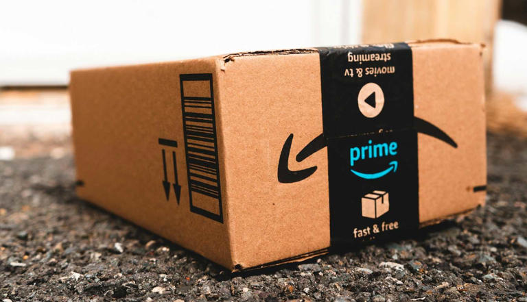 Amazon, USPS reach major delivery deal amid financial uncertainty: reports