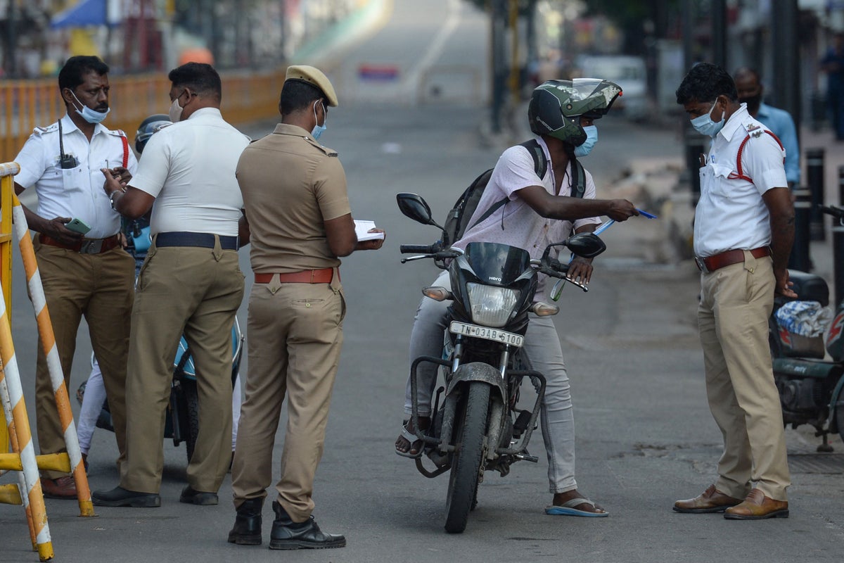 India sentences nine police officers to death over lockdown killings<br>