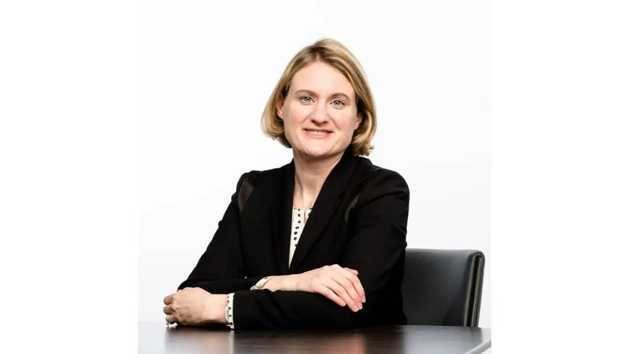 Less than a week after thousands of layoffs, Oracle hires new CFO ...