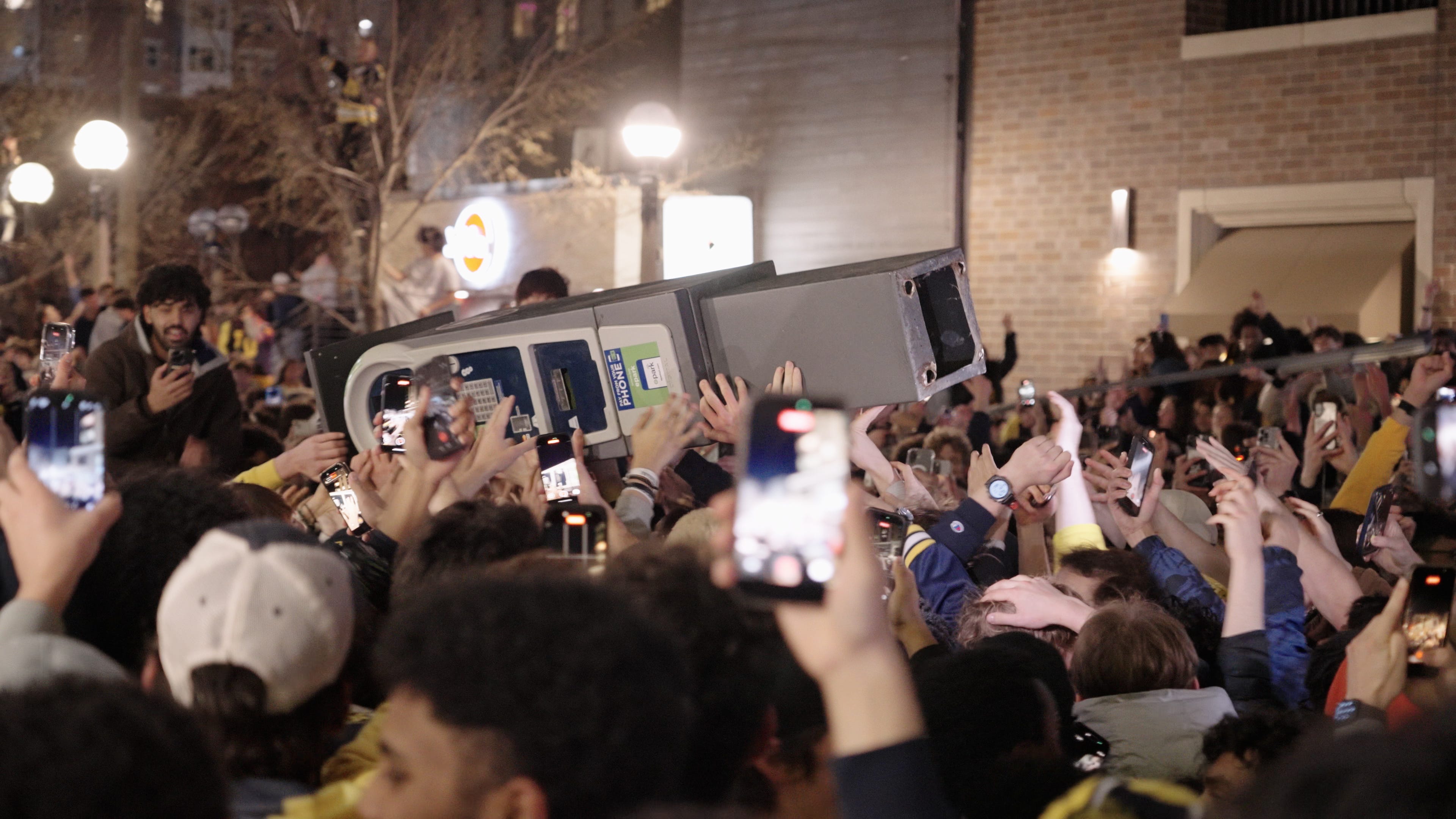 See fans celebrate Michigan basketball championship in Ann Arbor
