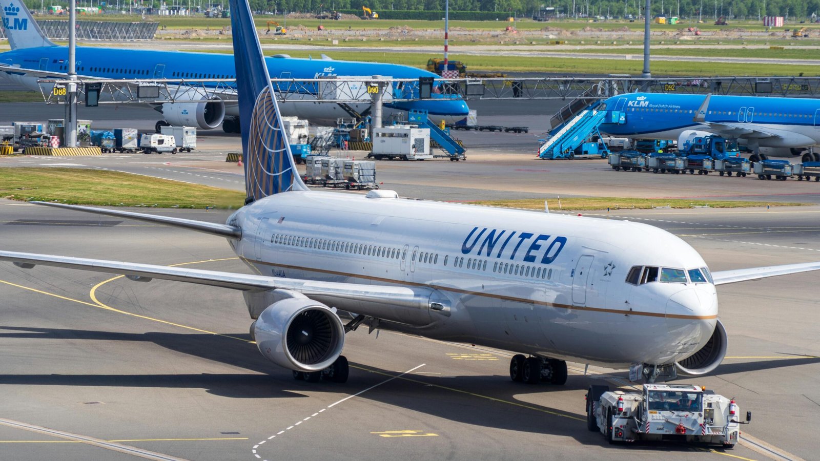 United Airlines is putting its foot down and booting passengers over ...