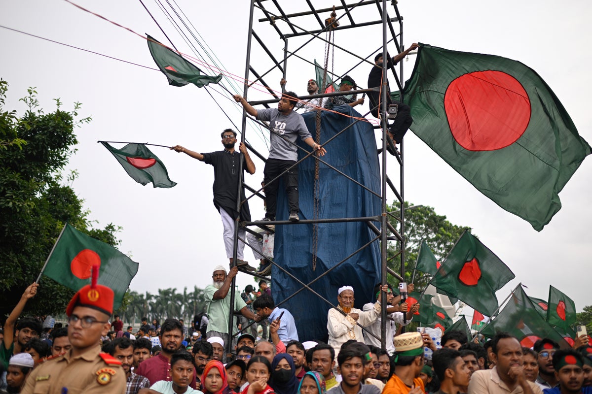 Bangladesh minister visits Delhi in bid to mend strained India ties