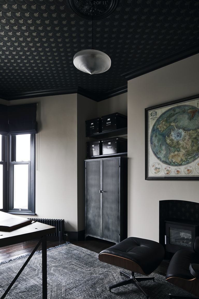How to decorate with black to feel subtle and sophisticated