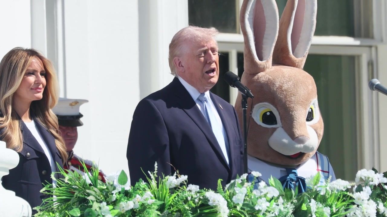 Melania's awkward blunder as she struggles with microphone at Easter event