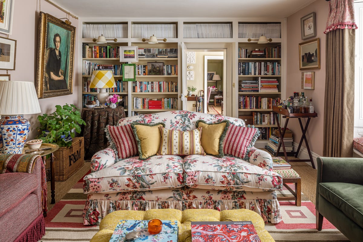 jonathan-bond-living-room.jpg