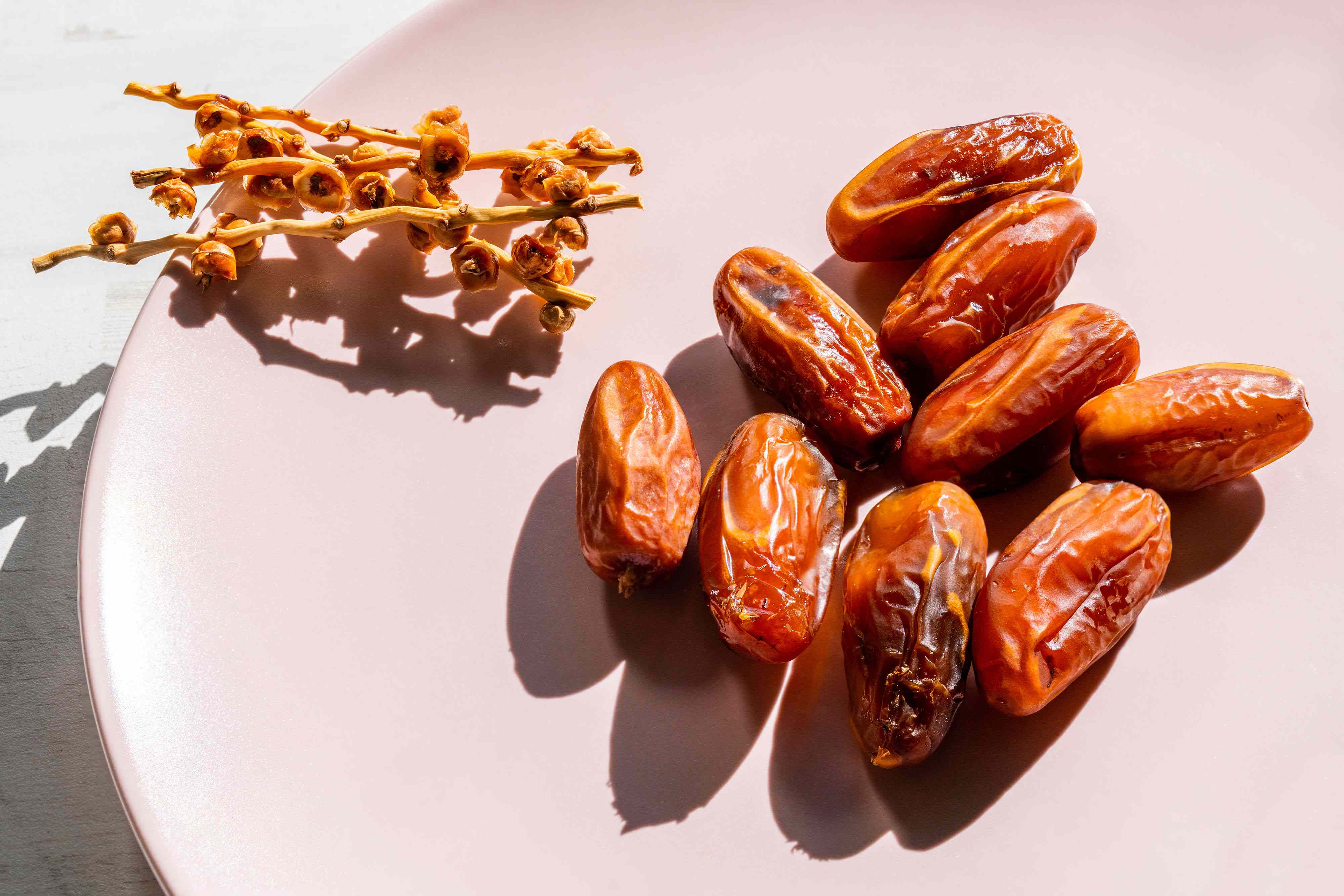 Are dates actually a healthier sweetener? Here’s what dietitians say