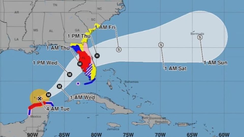 NOAA updates hurricane tracking map<br><br>