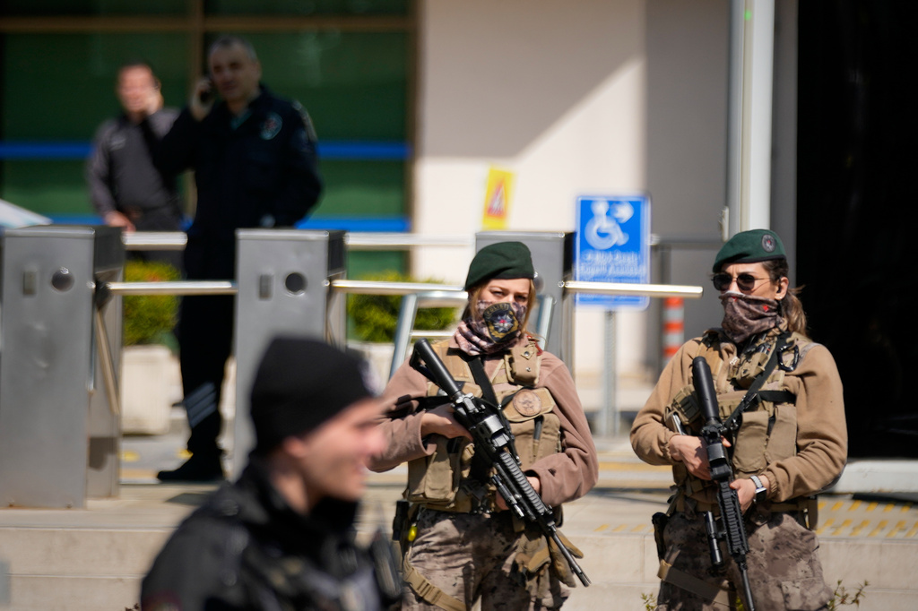 Gunmen attack building housing Israeli consulate in Istanbul<br><br>