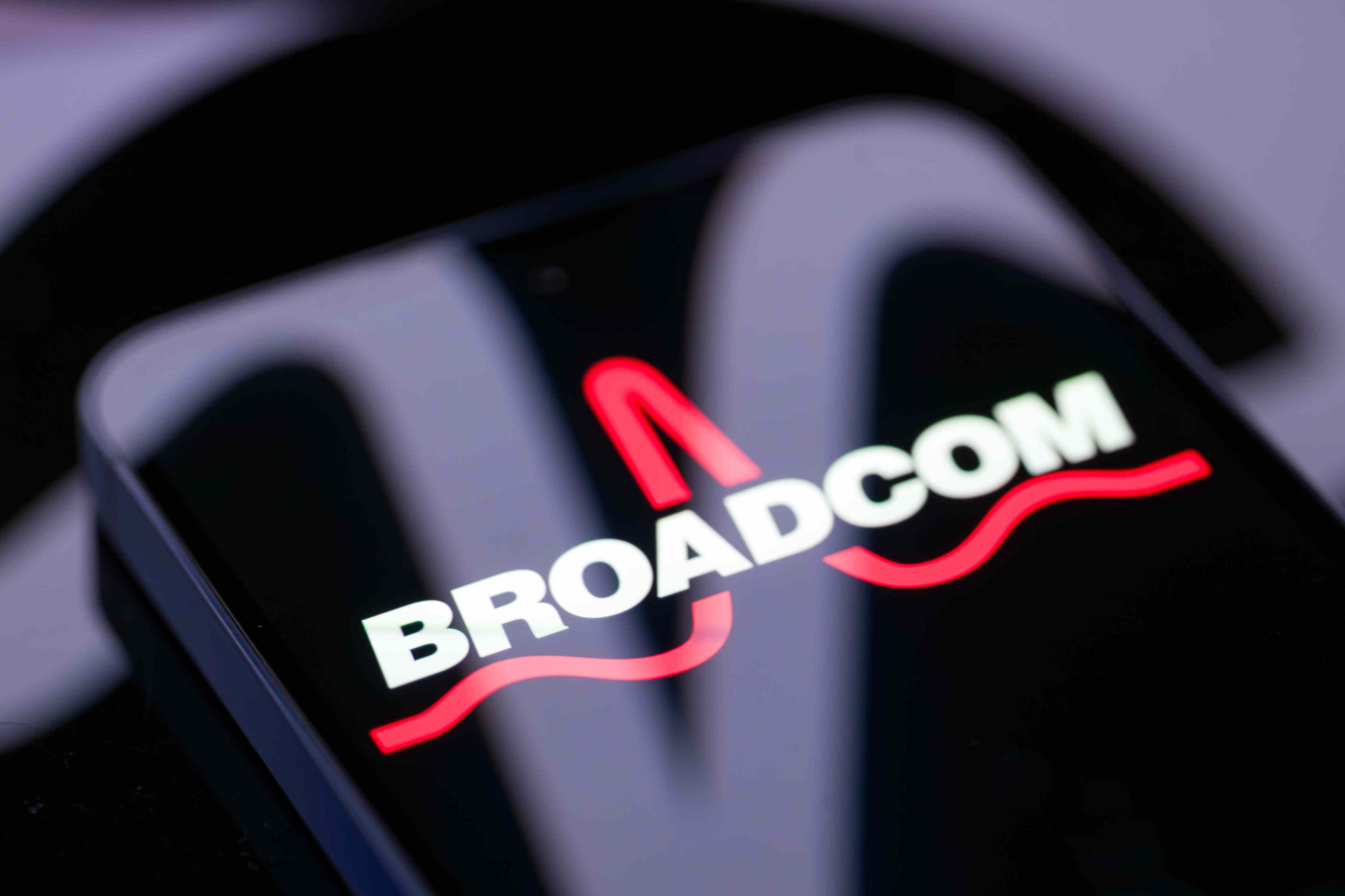 Broadcom stock gains on Google and Anthropic deals. Can it help revive ...