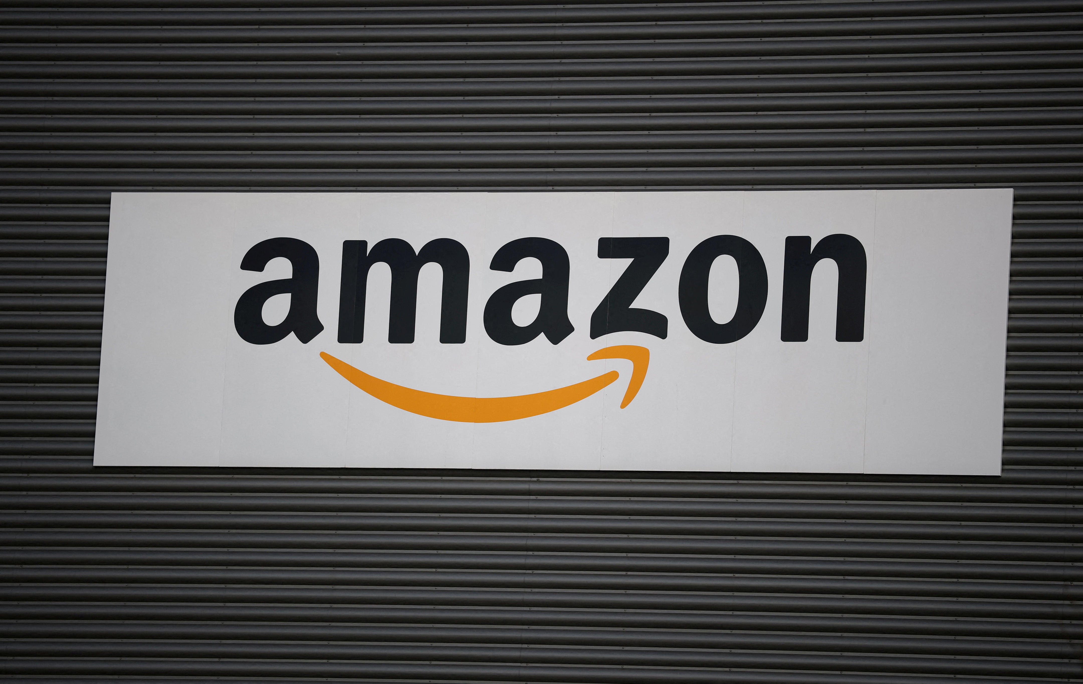 Amazon, US Postal Service reach delivery deal
