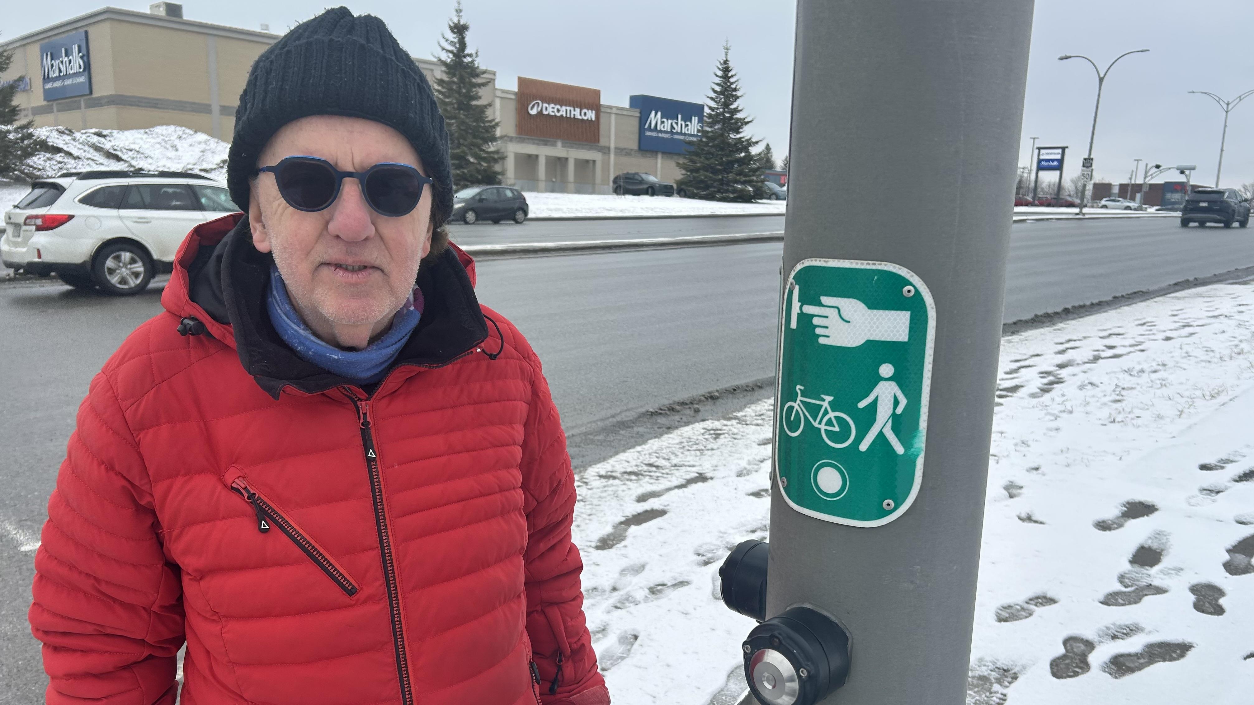 Des piétons ont « peur de se faire frapper » devant le Carrefour de l ...