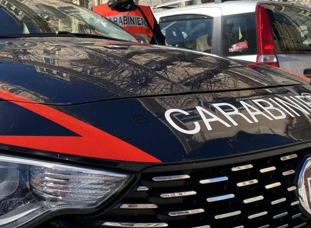 Bracciale Regalo Con Scritta 'Sister' – Gioiello Elastico Placcato Argento Per Amica O Sorella