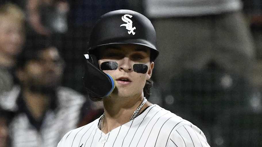 White Sox call up Dustin Harris before bad news breaks on Brooks Baldwin