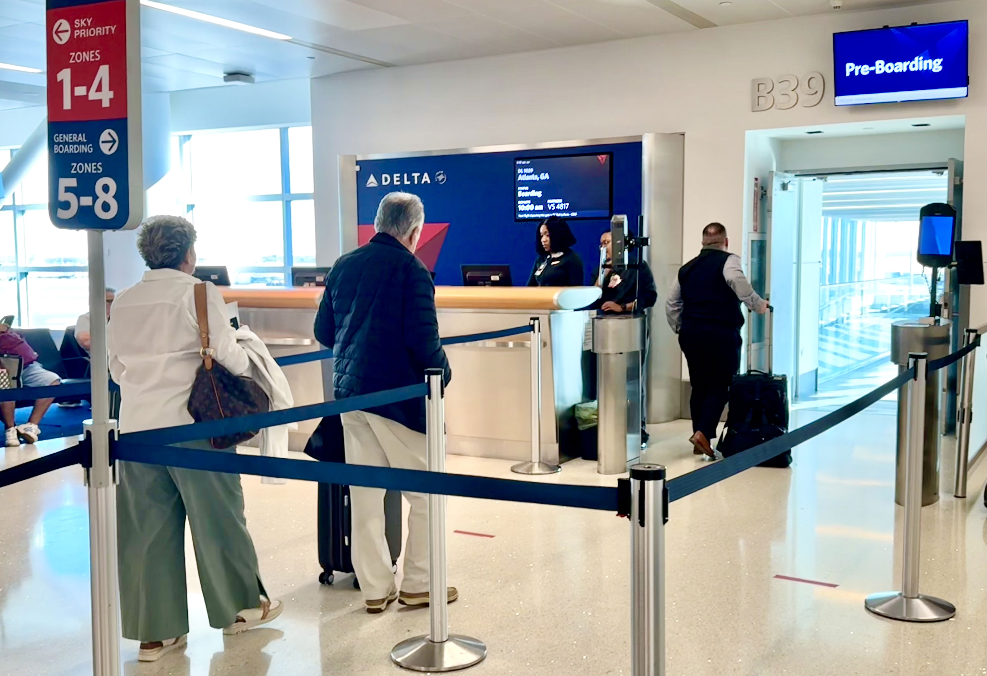 Airline baggage fees spike: Full list and price increases