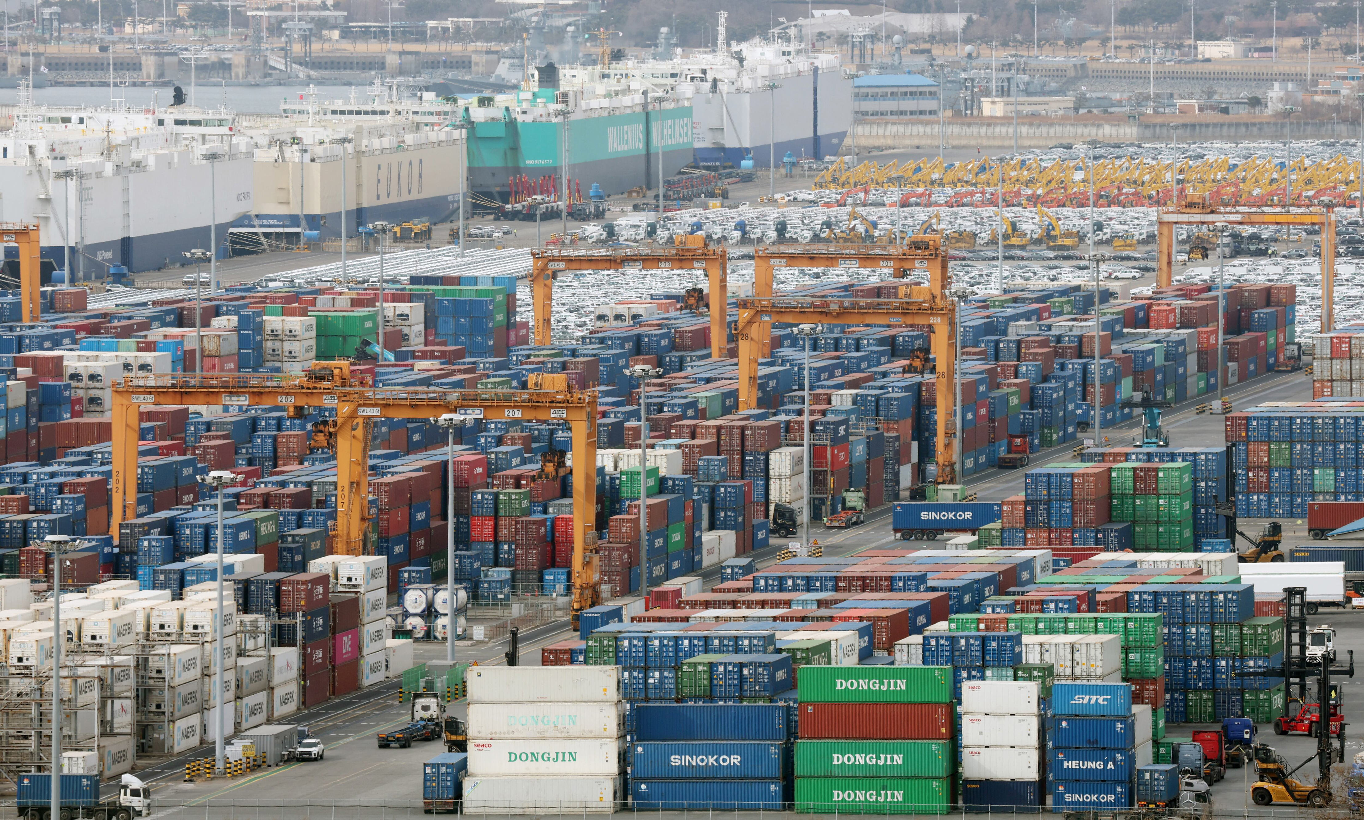 South Korea's current account surplus reaches record high