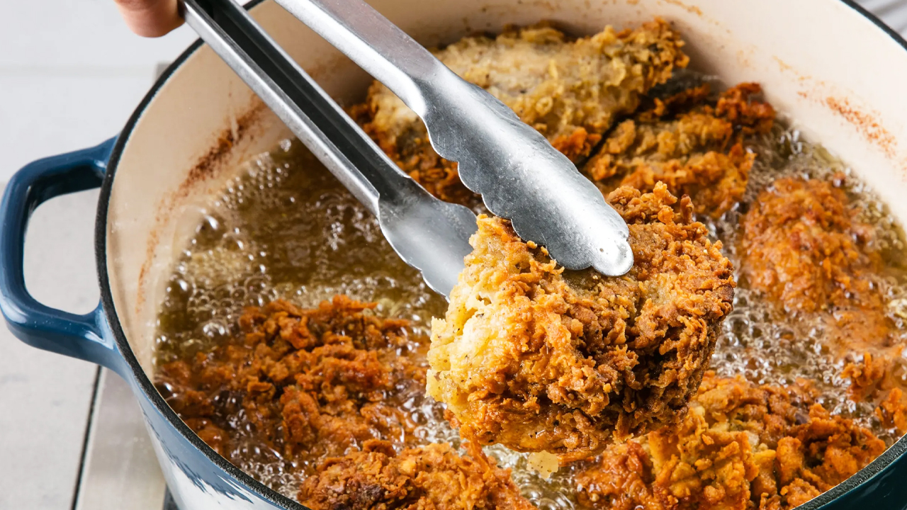 Fast-food style fried chicken at home: The one-batch method
