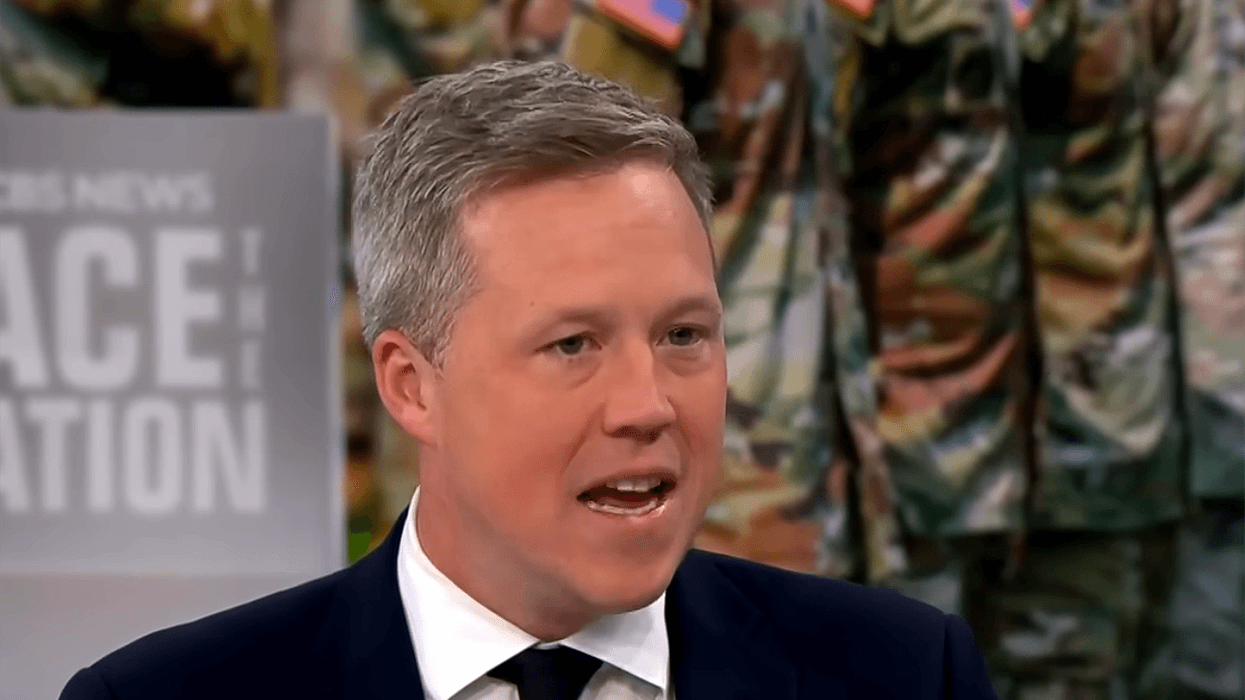 Army secretary refuses to resign despite direct pressure from Trump’s defense chief<br>