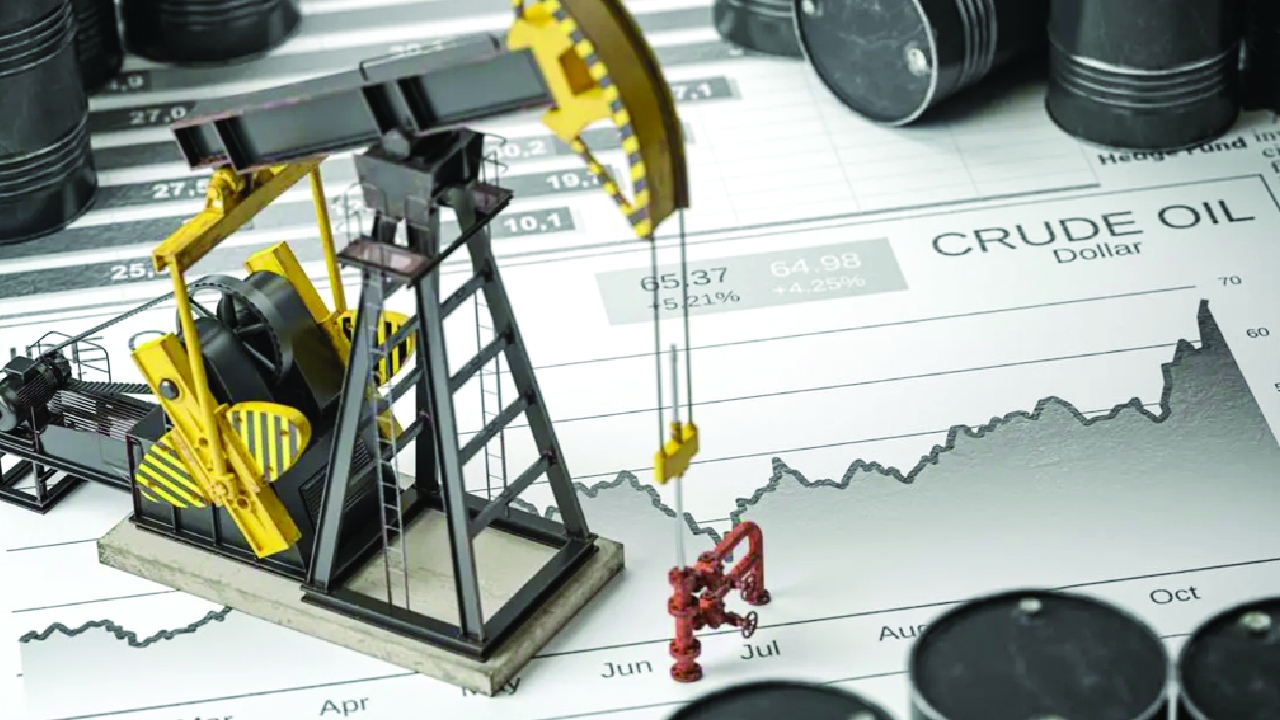 Crude oil futures hit record high of INR 10,888/barrel