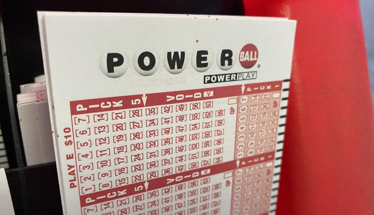 Top Powerball tickets sold in Delaware and Texas