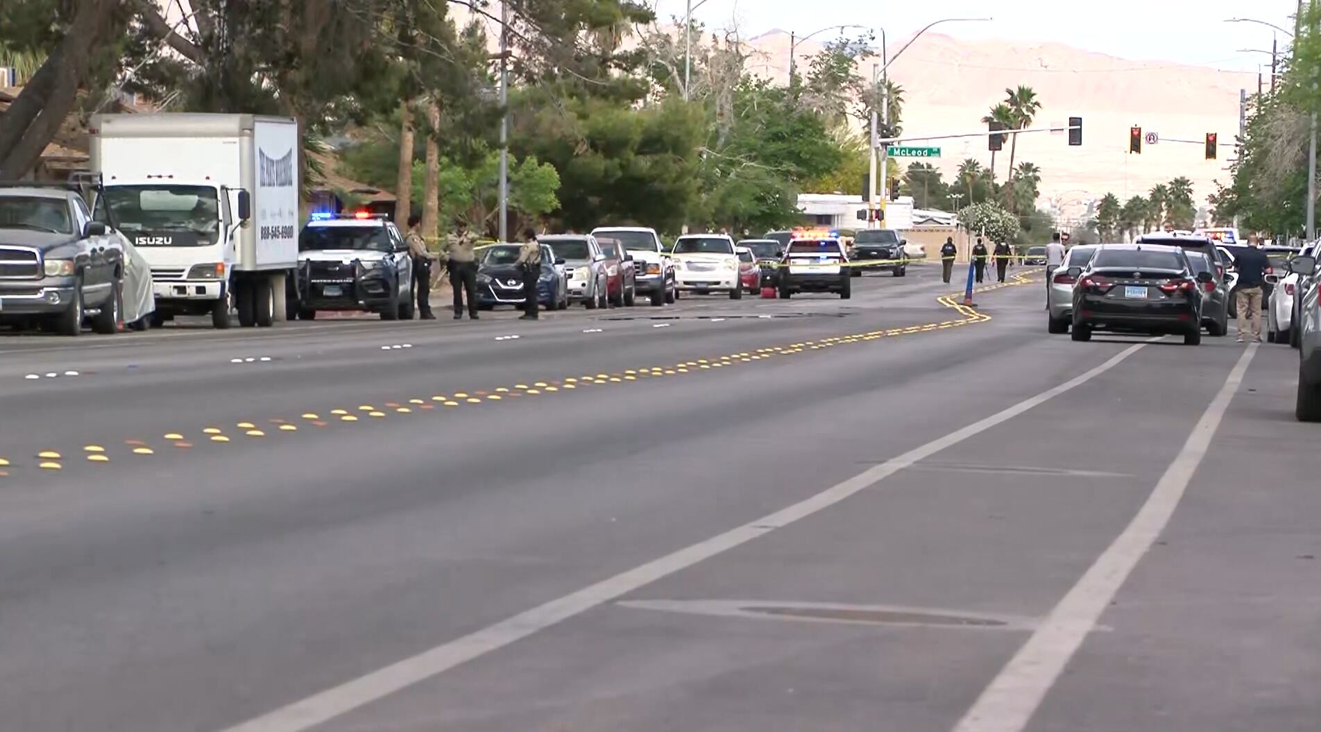 Man kills wife in Las Vegas before shooting himself near Kingman ...