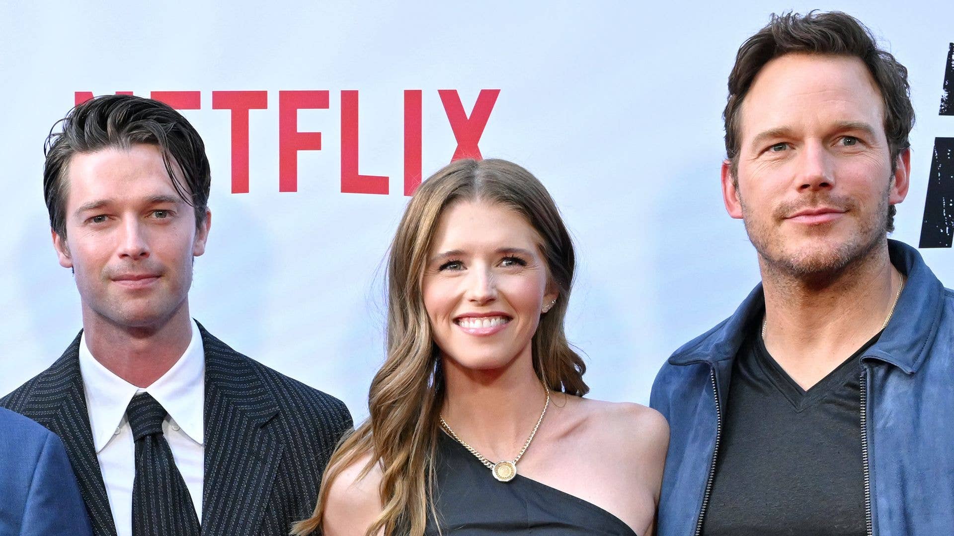 Katherine Schwarzenegger's toddler daughters lean on uncle Patrick in ...