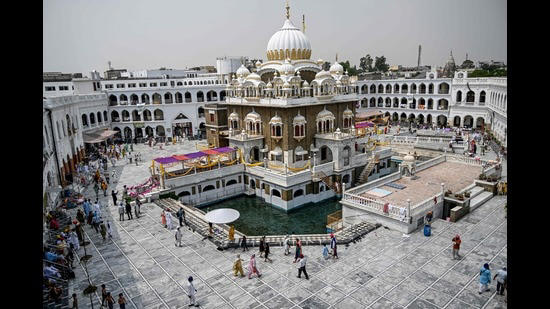 Over 2,800 Indian Sikh pilgrims get Pakistan visas for Baisakhi