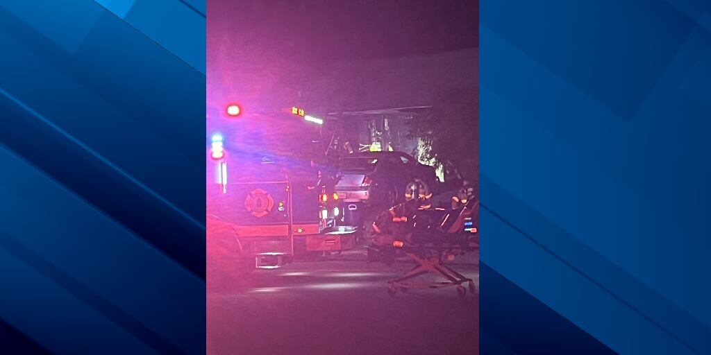 1 dead, 2 taken to hospital after Sarasota house fire