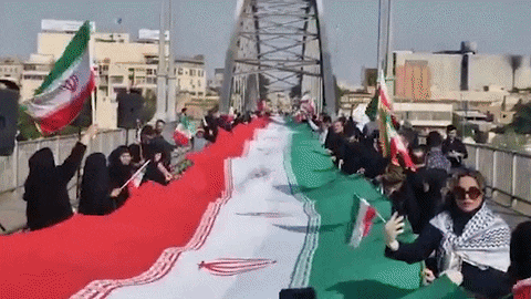 Iranian civilians form human chain around infrastructure