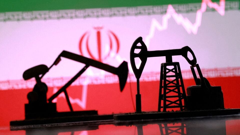 Oil prices plunge below $100/bbl after US, Iran agree on 2-week ceasefire