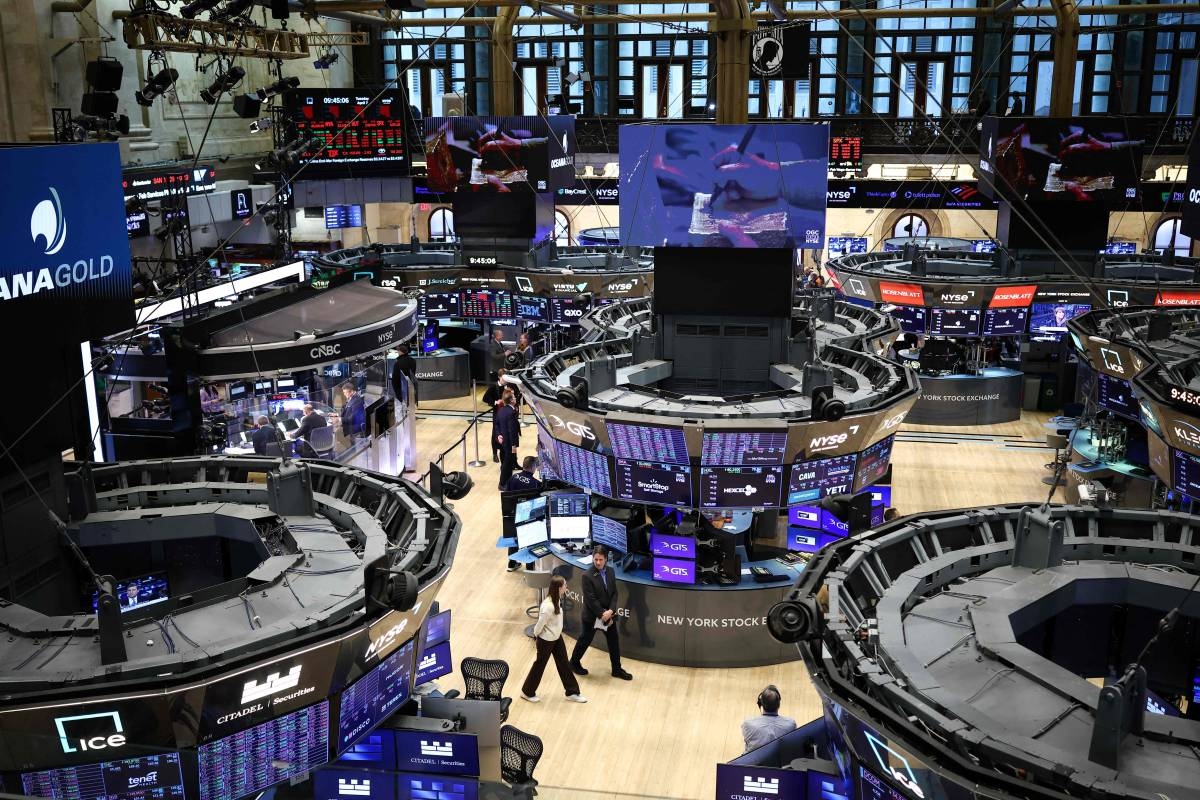 Oil prices sink and US stock futures jump as US and Iran agree to 2 ...