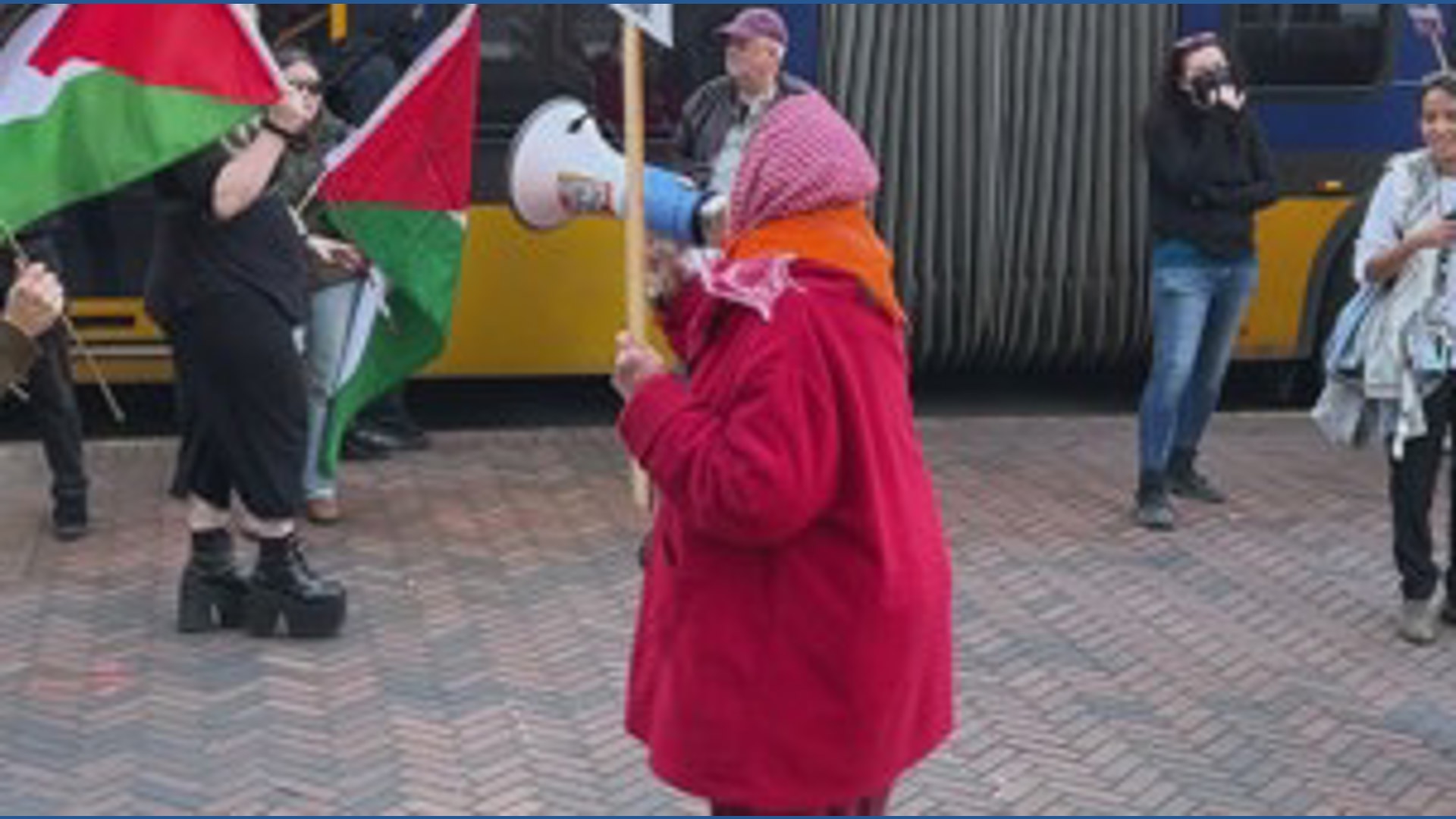 Iran war protest draws crowd at downtown Seattle federal building