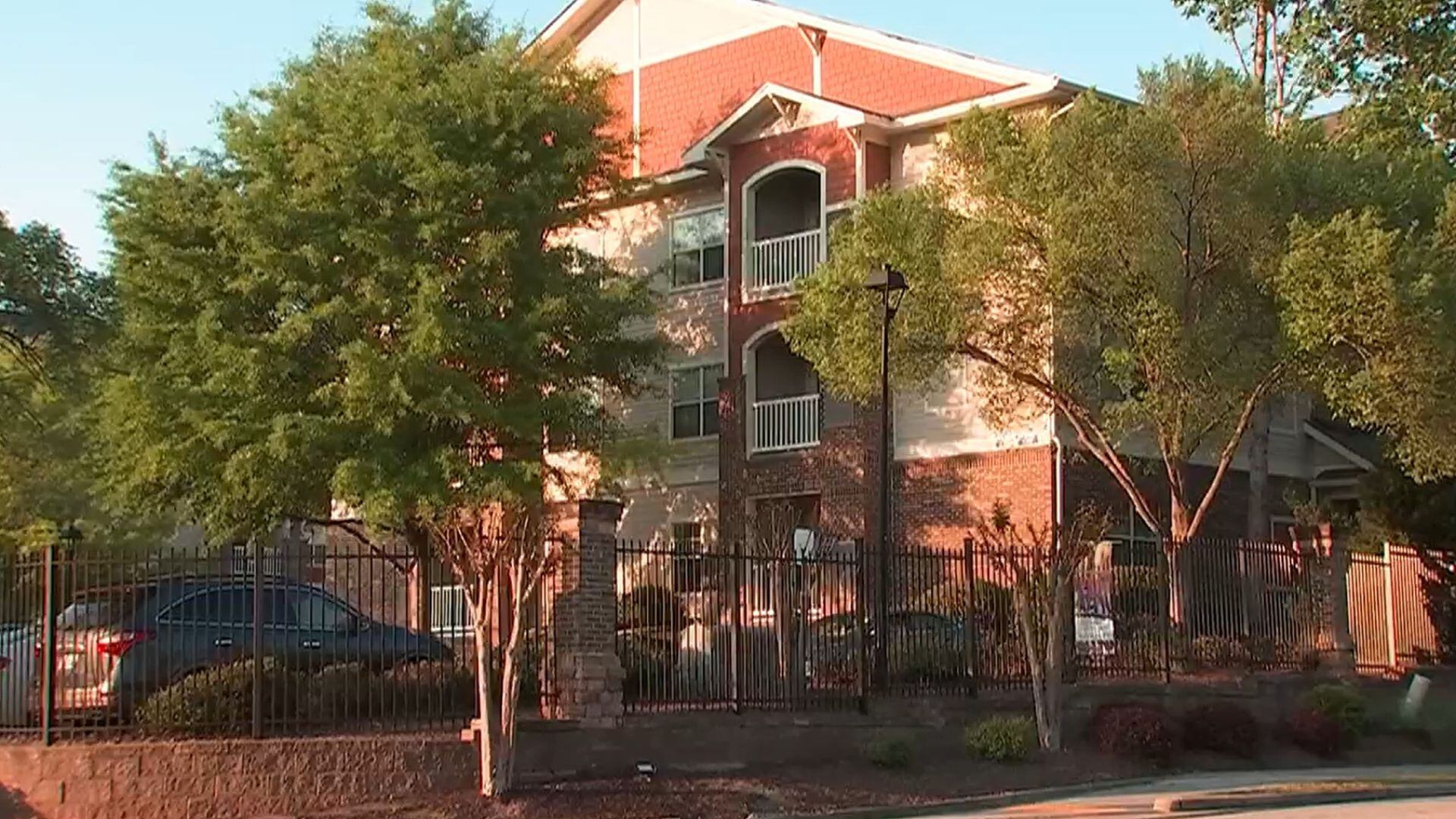 Man airlifted to hospital after being shot in South Fulton, police say