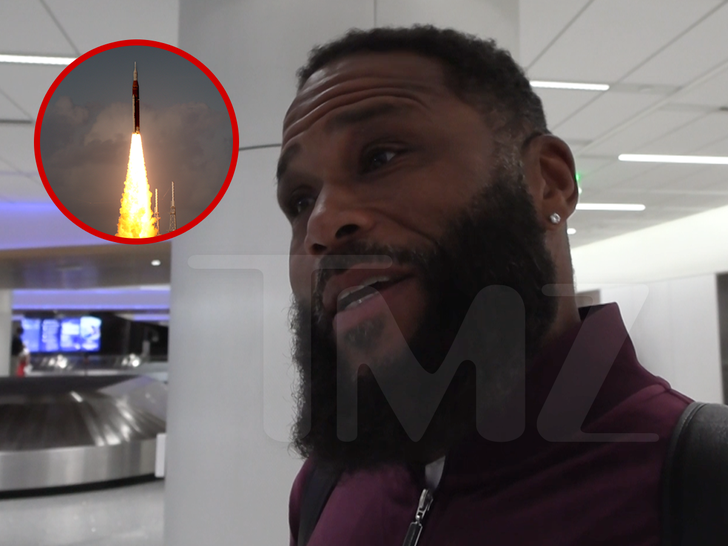 Anthony Anderson Says Moon Mission's Wasting Money, Fix Earth Problems ...