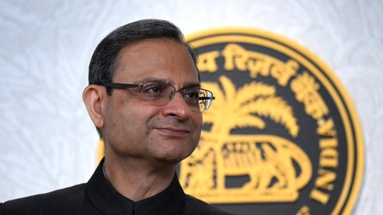 RBI keeps policy rate unchanged at 5.25%, giving homebuyers breathing ...