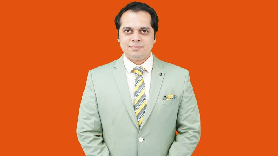 Eternal to ITC - Jay Thakkar suggests 3 stocks to buy or sell for short ...