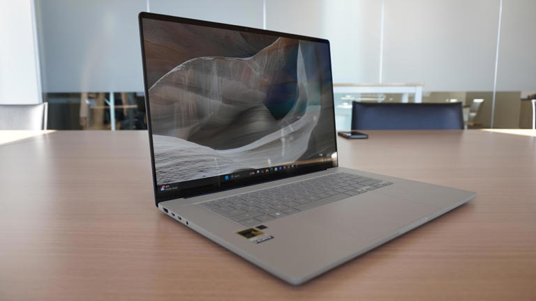 I swapped my MacBook Air with a Snapdragon X Elite Extreme laptop ...