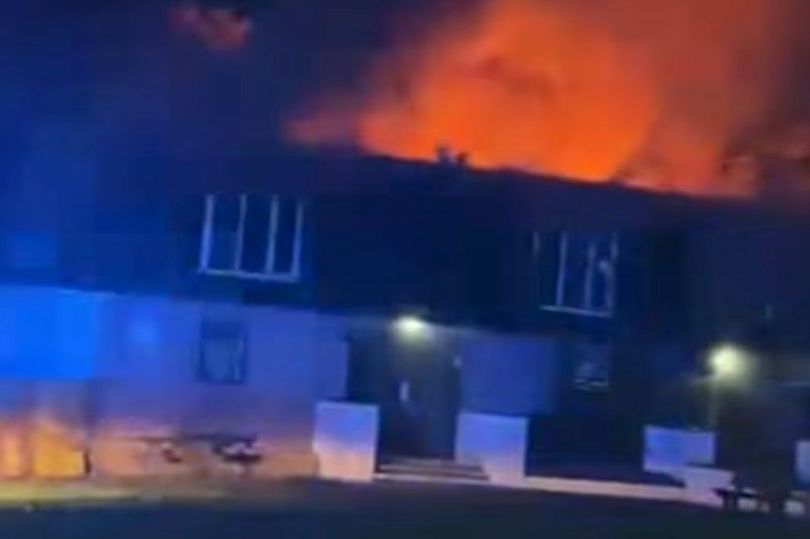 Major nightclub blaze sees 10 fire engines battle flames as clubgoers ...