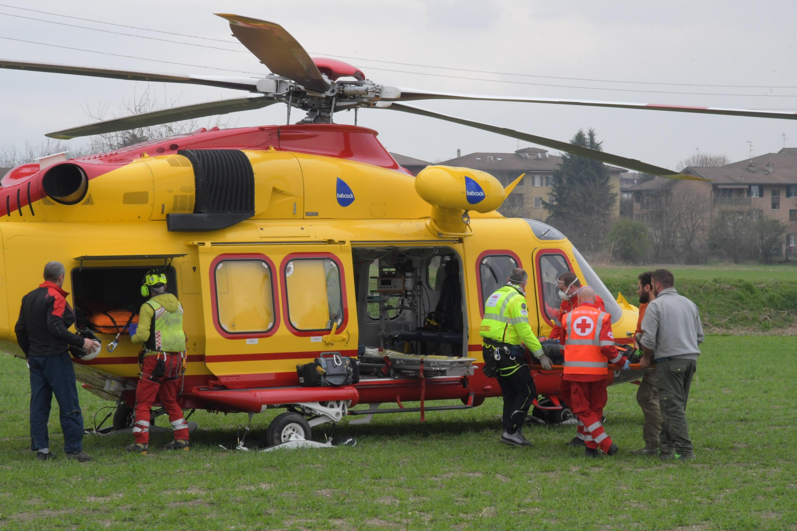 Mantova, incidente tra auto e moto sull’Ostigliese: centauro 32enne ...