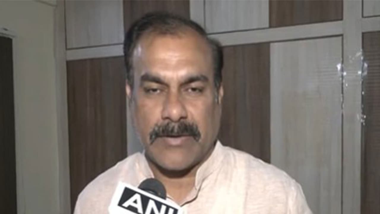 BRS slams CM Reddy's 'contradictory' claims in Kerala campaign