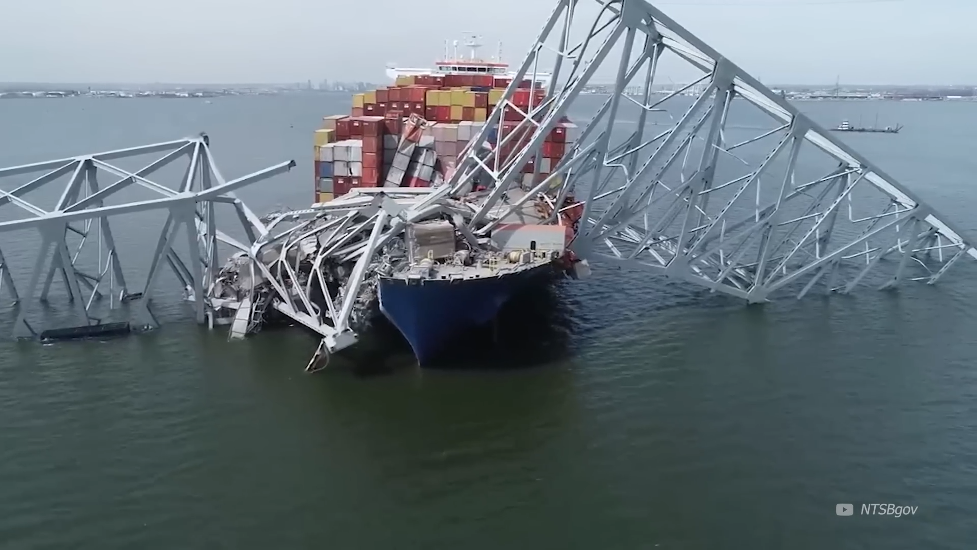 Four minutes of blackout - a bridge collapsed live