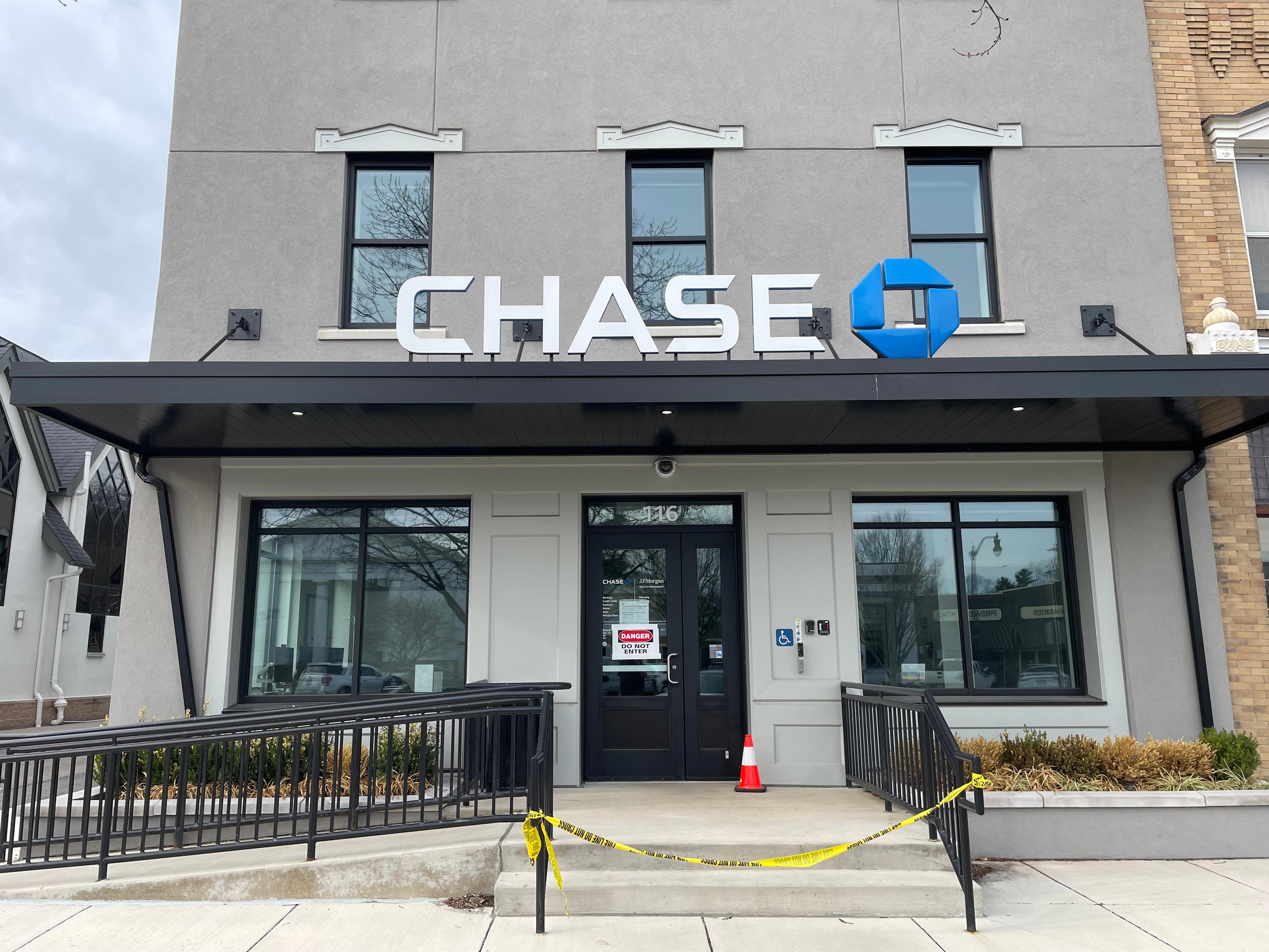 Granville's newly renovated Chase Bank building closed indefinitely