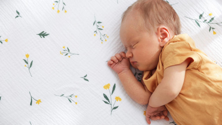 Create a baby bedtime routine that actually works
